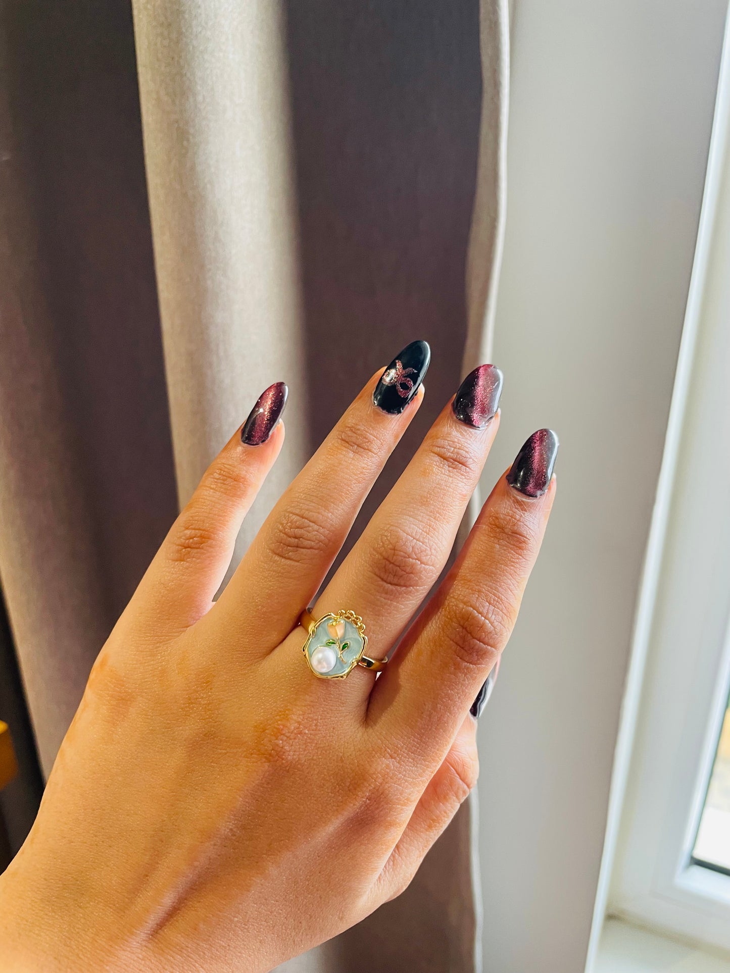 Pearled vintage rose resin ring