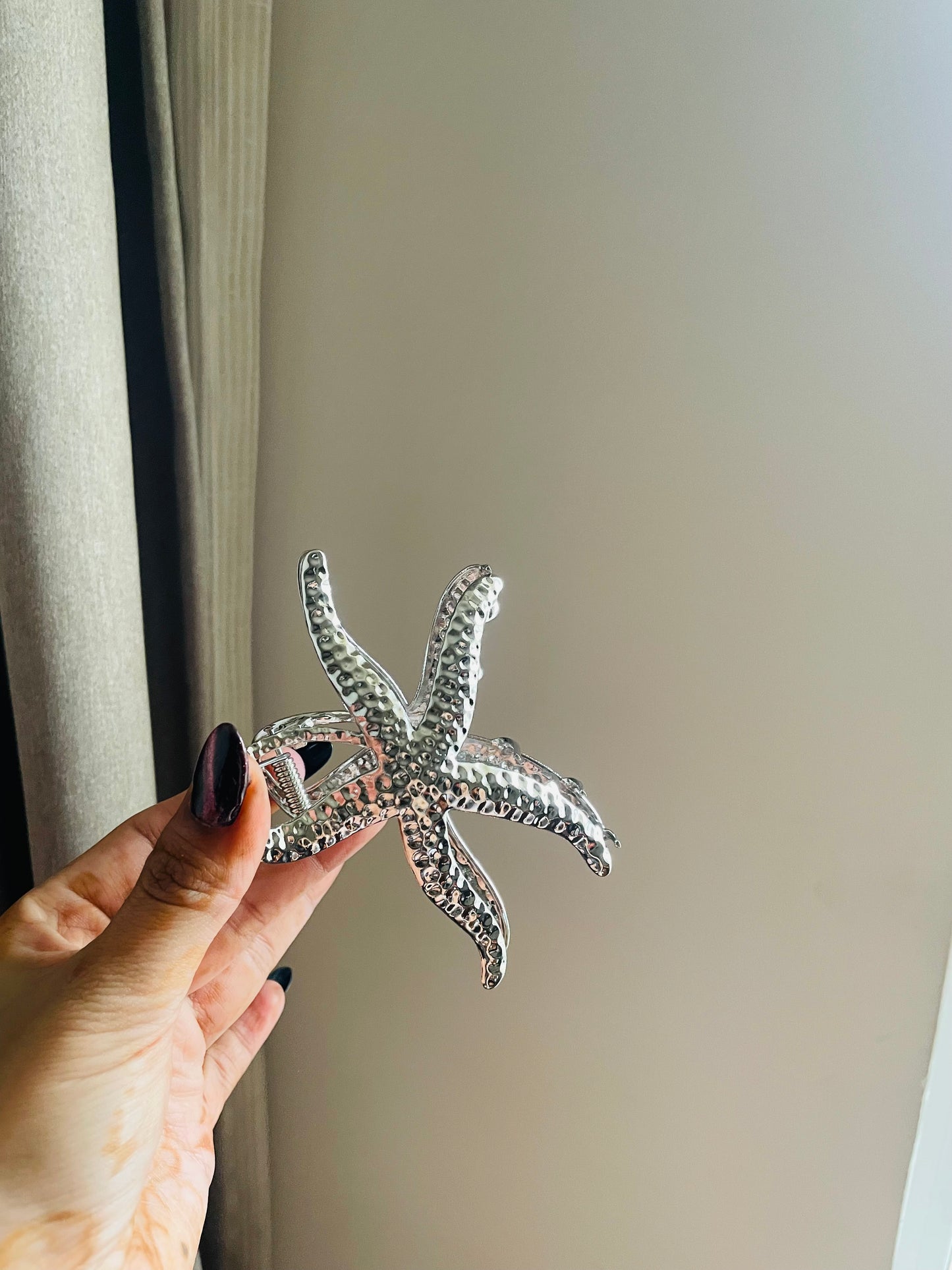 Hawaiian starfish hair claw