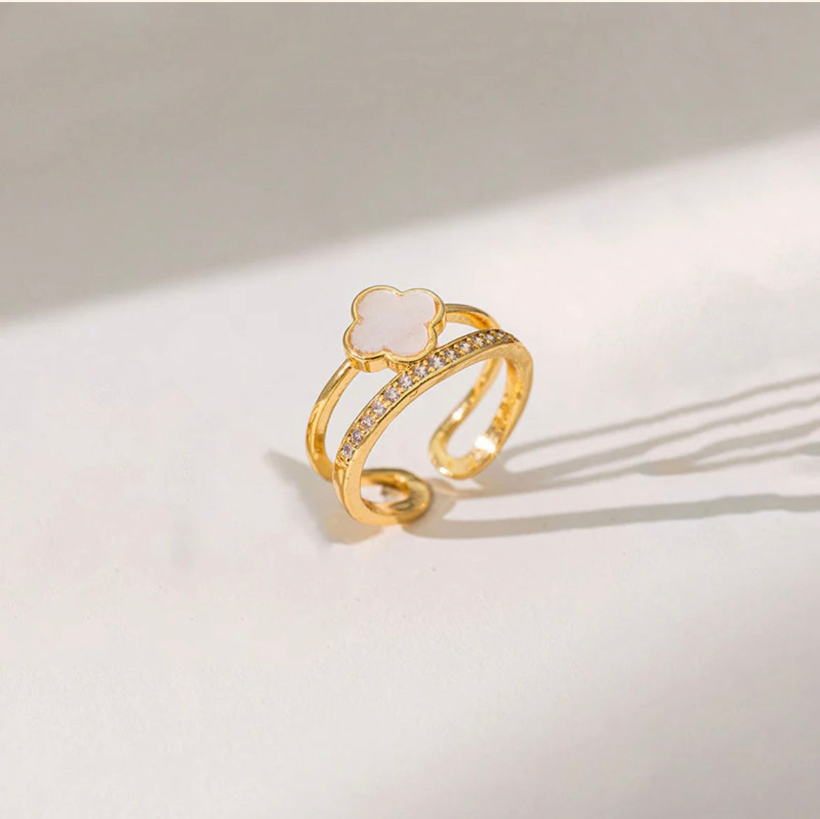 Diana Clover Promise Ring