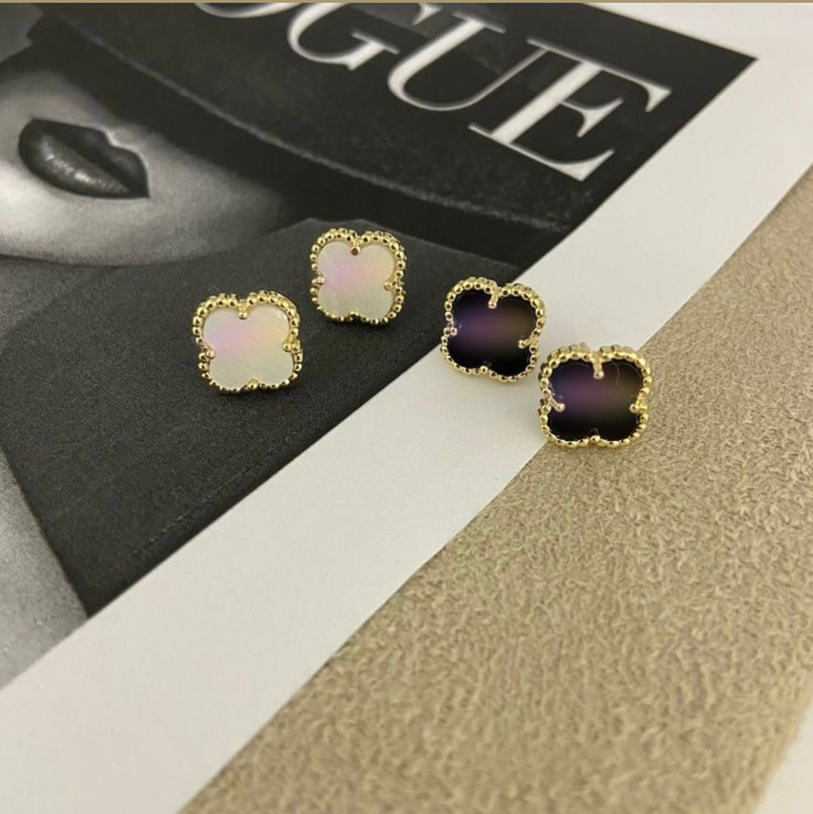 Clover studs