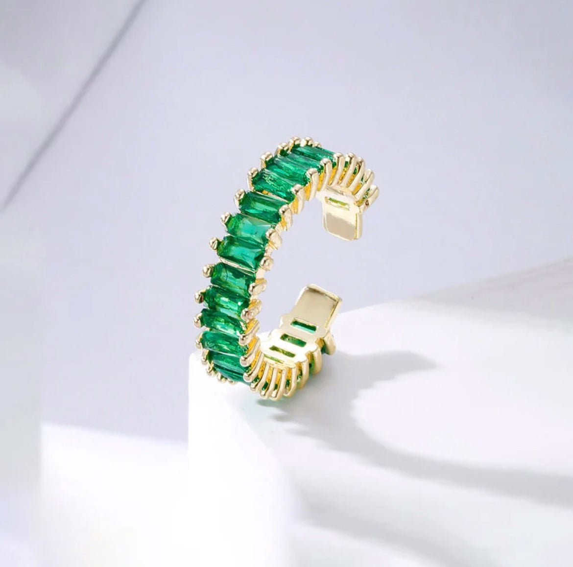 Tinted Emerald Green Gems Ring