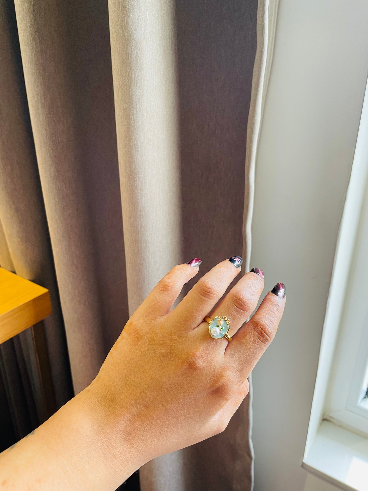 Pearled vintage rose resin ring