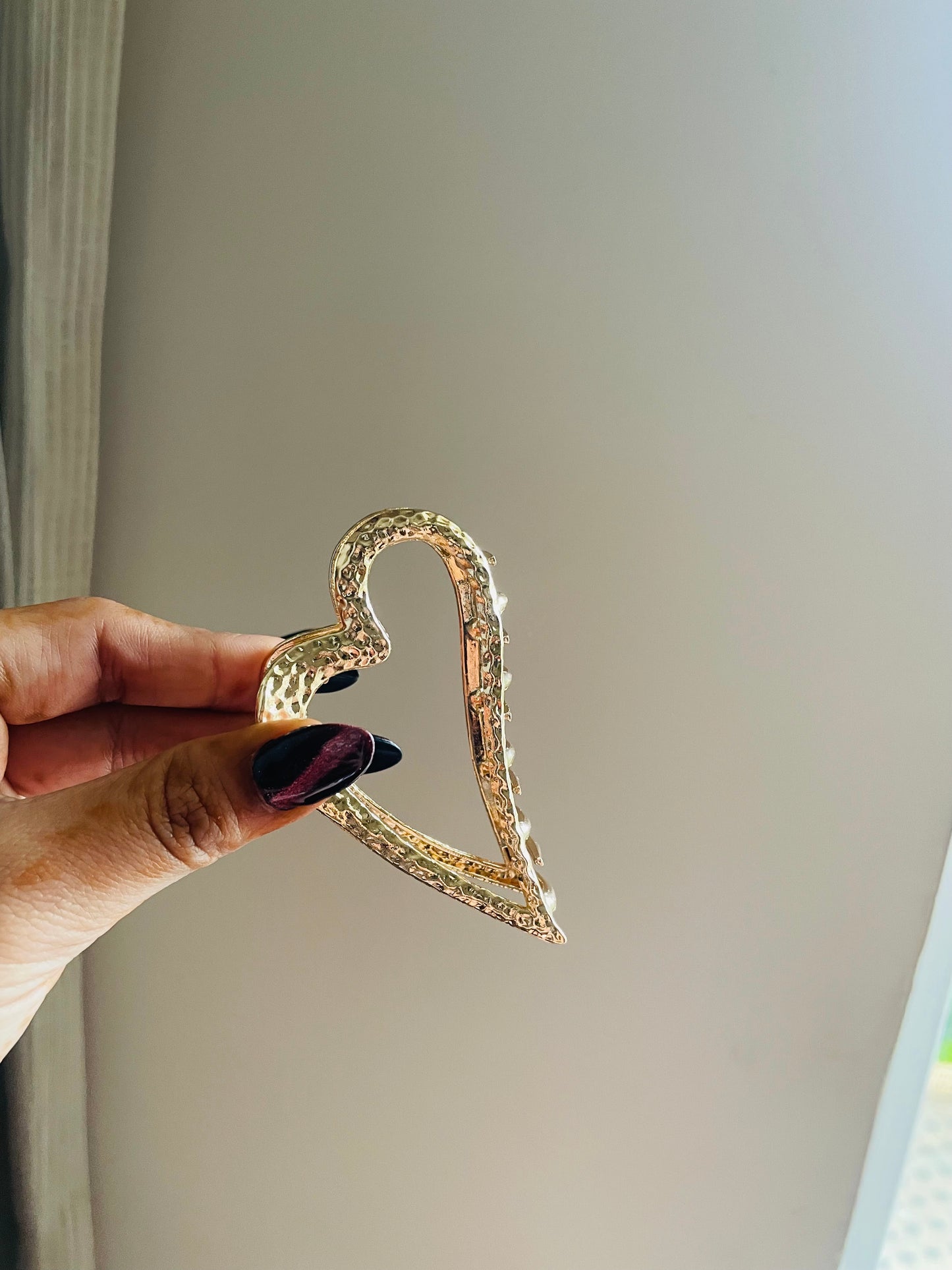 Cupid heart hair claw