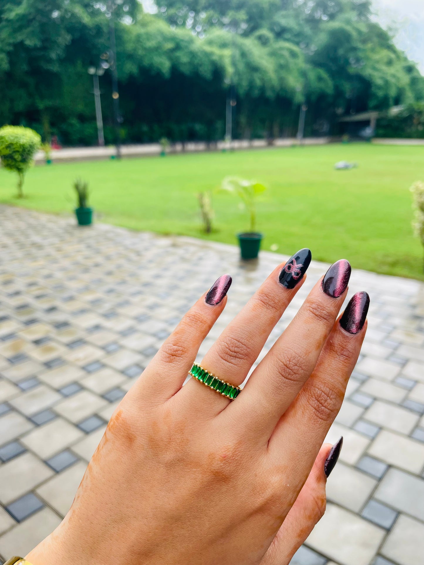 Tinted Emerald Green Gems Ring