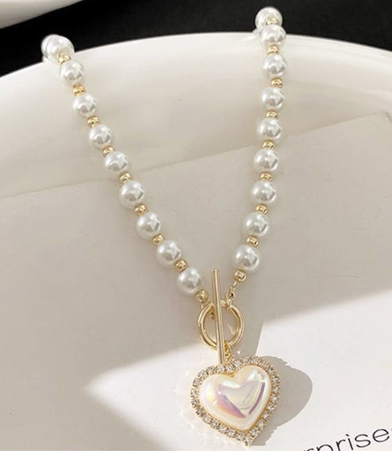 Pearlfect heart necklace