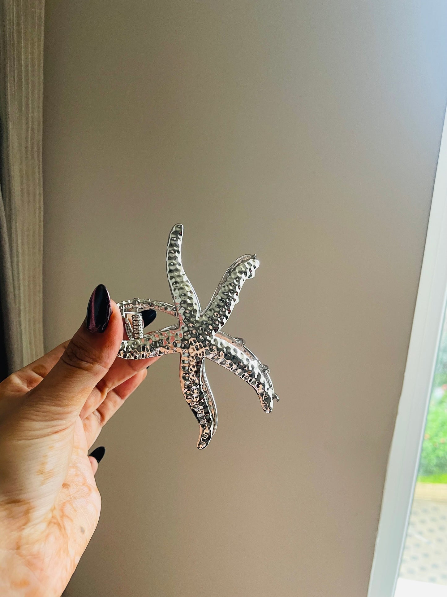 Hawaiian starfish hair claw