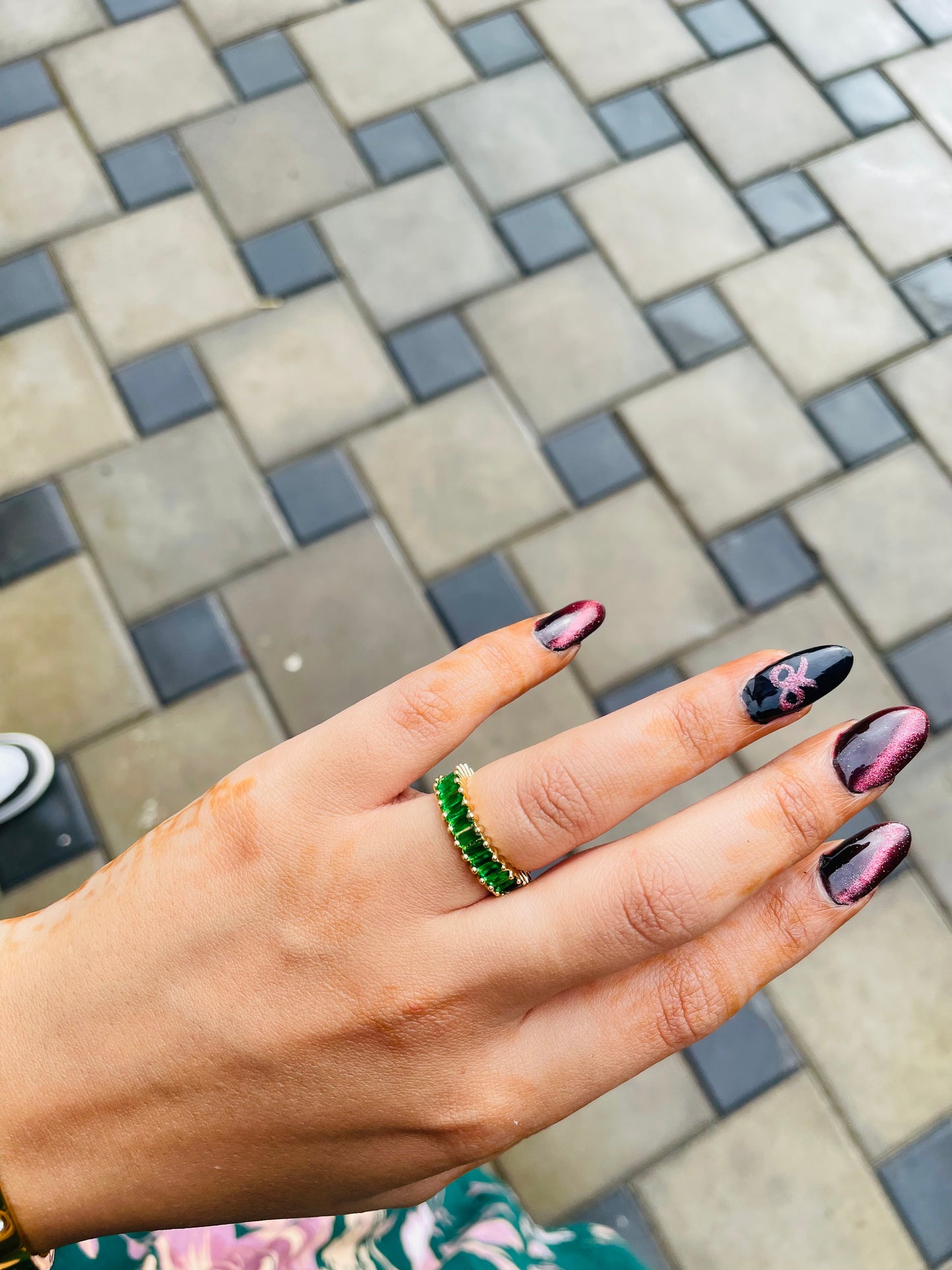 Tinted Emerald Green Gems Ring