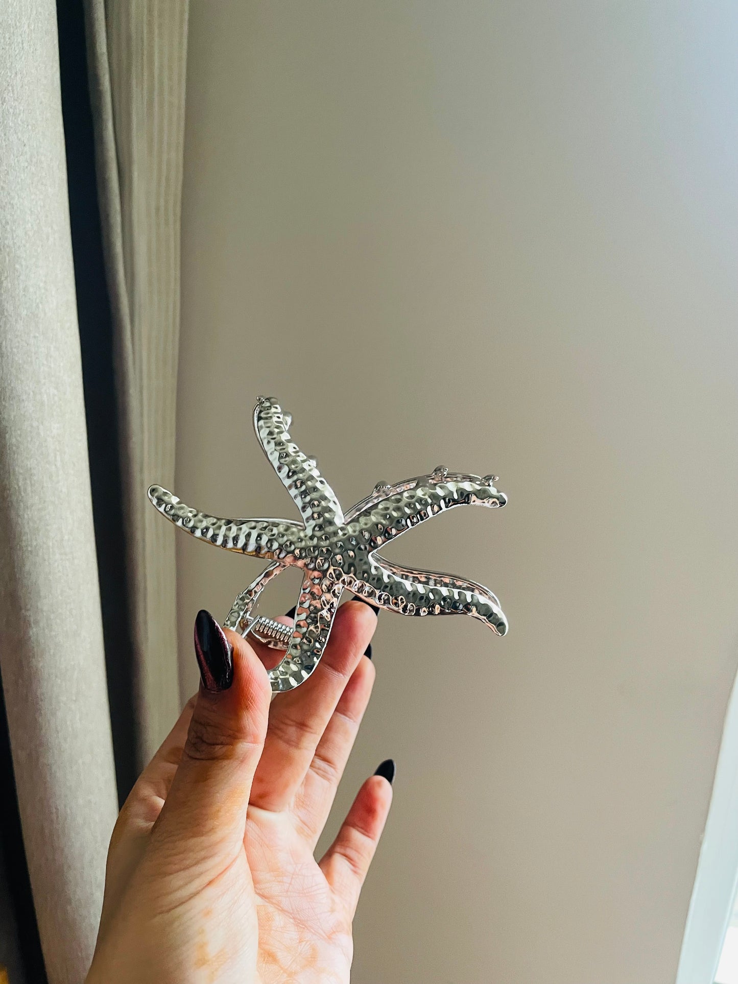 Hawaiian starfish hair claw
