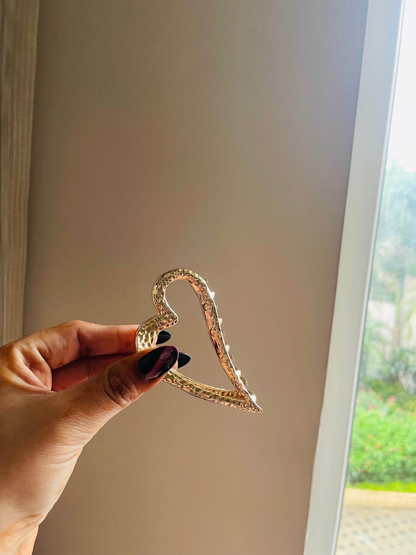 Cupid heart hair claw