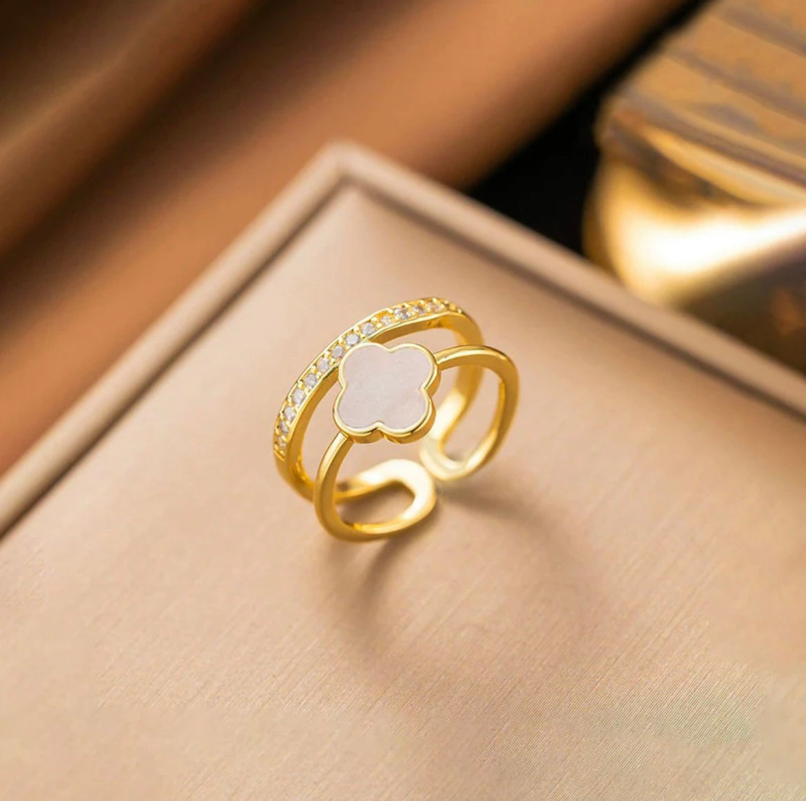 Diana Clover Promise Ring
