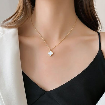 All thing clover necklace (white)