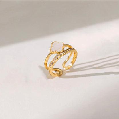 Diana Clover Promise Ring