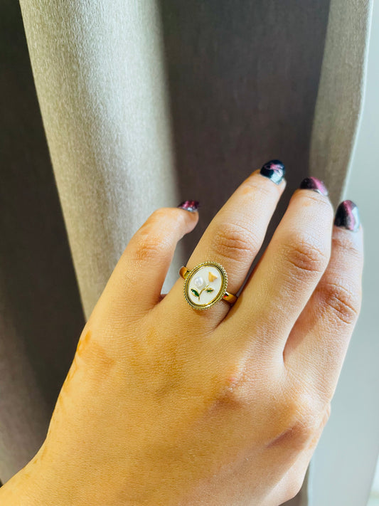 Pearled Tulip resin ring