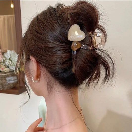 Heart hair claw