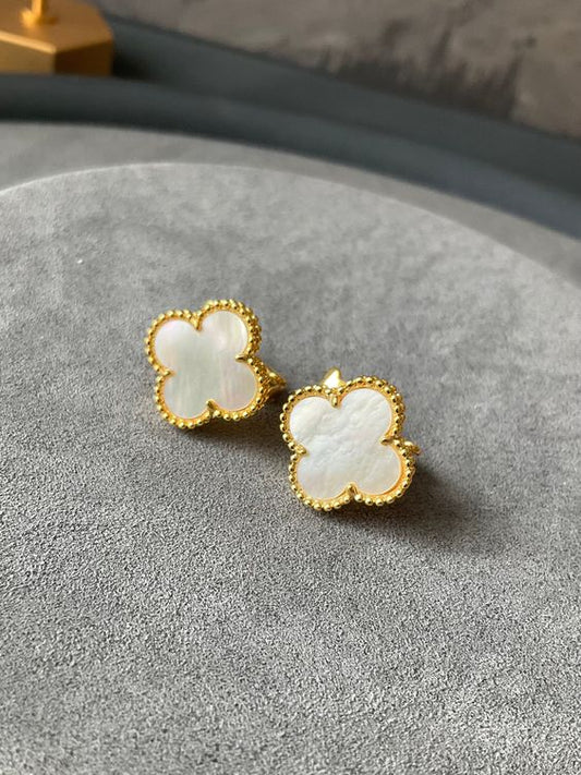 White clover studs