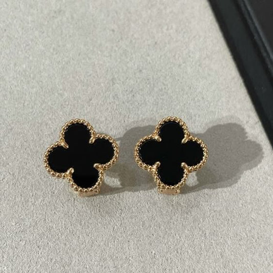 Clover studs