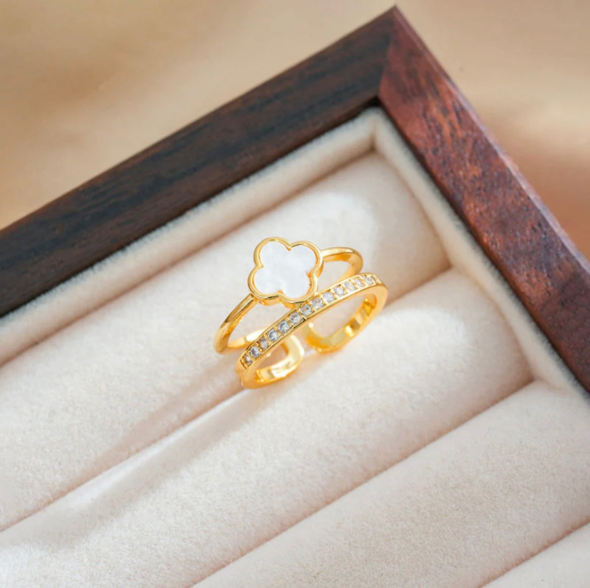 Diana Clover Promise Ring