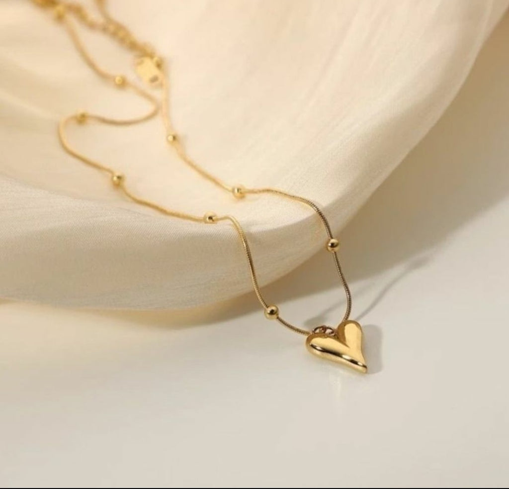 Love knot necklace