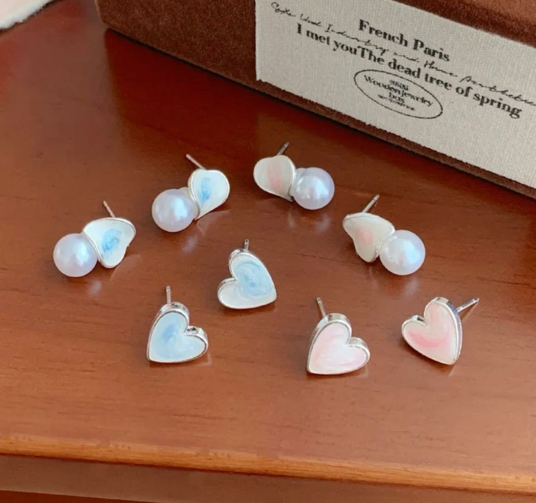 Pearlescent tiny heart earrings