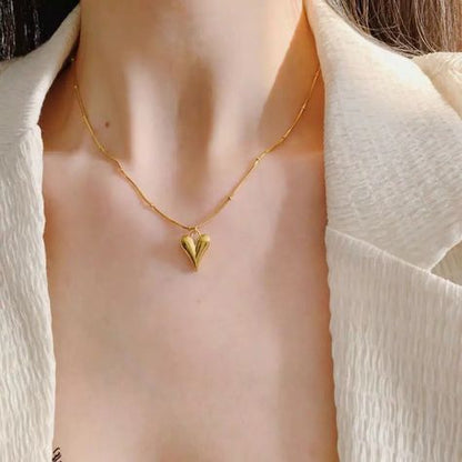 Love knot necklace