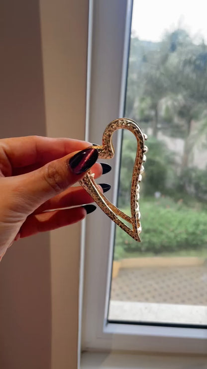 Cupid heart hair claw