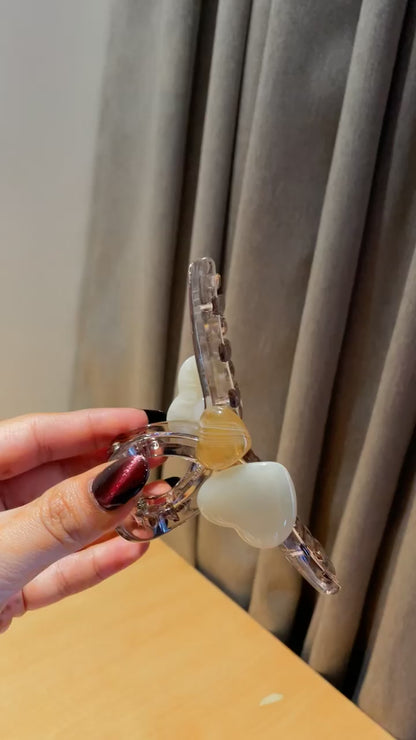 Heart hair claw